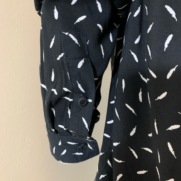 Forever 21 Men’s Feather Print Long Sleeve Shirt - Picture 7 of 9